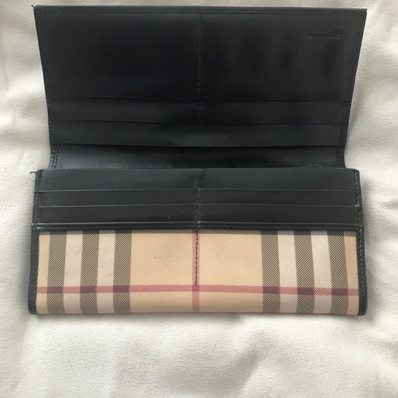 🔥💯Authentic Burberry Nova Check Wallet - Picture 6 of 6